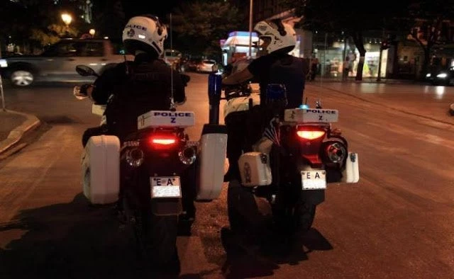 Συγκλονιστικό βίντεο: Αστυνομικοί της ομάδας «Ζ» κάνουν τα πάντα για να φτάσει ένα παιδί γρήγορα στο νοσοκομείο